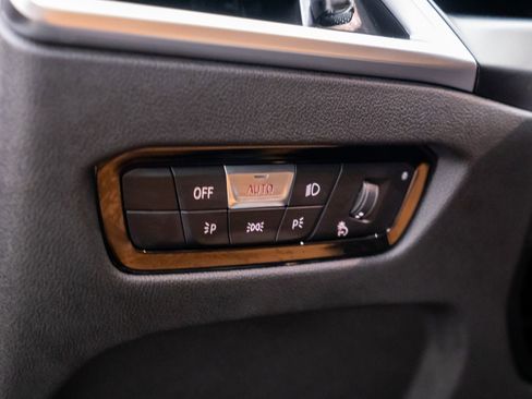Certified 2025 BMW 230i xDrive Coupe AWD/4WD image 18