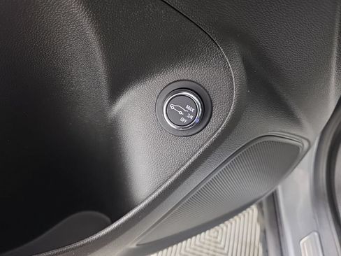 Used 2023 Buick Encore GX Essence w/ Experience Buick Package AWD/4WD image 12