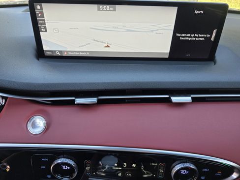 Used 2024 Genesis GV70 3.5T Sport image 15