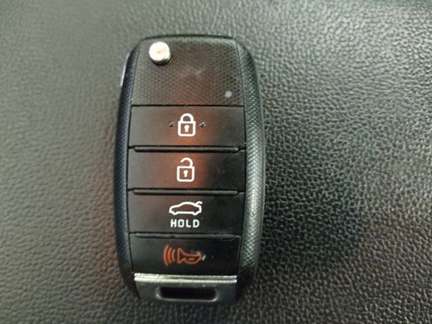 Used 2018 Kia Optima LX FWD image 32