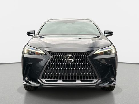 Used 2025 Lexus NX 250 FWD w/ Towing Package (2000 Lbs) image 8
