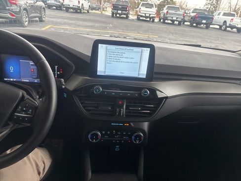 Used 2023 Ford Escape Active image 11