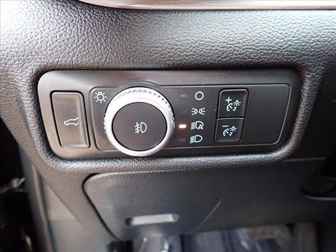 Used 2021 Ford Explorer Limited AWD/4WD image 17