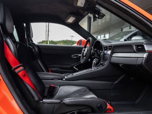 Certified 2018 Porsche 911 GT3 RWD image 45