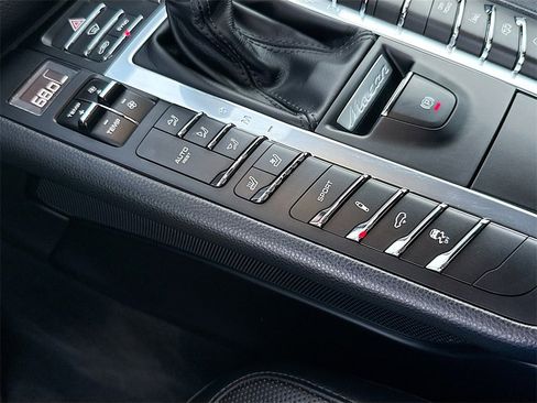 Used 2018 Porsche Macan GTS w/ Premium Package Plus image 18