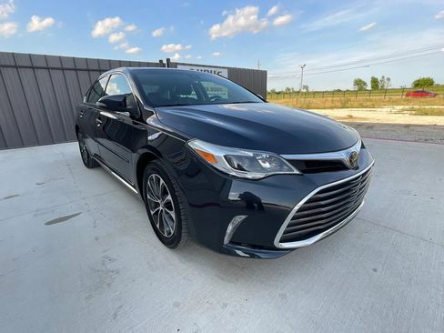 Used 2017 Toyota Avalon XLE Premium w/ All Weather Liner Package FWD image 19
