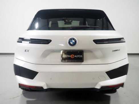 Used 2024 BMW iX xDrive50 w/ Premium Package AWD/4WD image 75