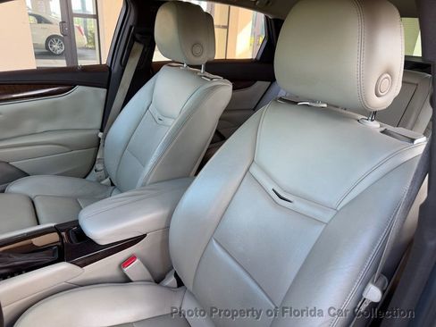 Used 2014 Cadillac XTS Premium image 8