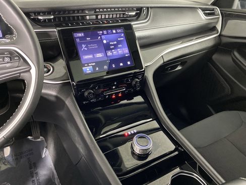 Used 2023 Jeep Grand Cherokee L Laredo w/ Luxury Tech Group I image 28