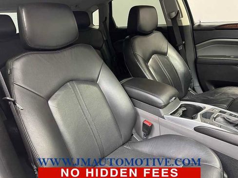 Used 2010 Cadillac SRX Luxury image 21