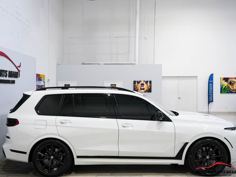 Used 2024 BMW X7 xDrive40i w/ M Sport Package image 24