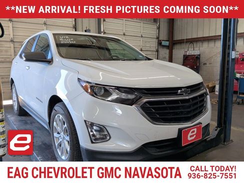 Used 2020 Chevrolet Equinox LS w/ LS Convenience Package image 1