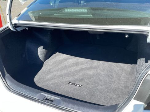 Used 2025 Nissan Altima 2.5 SV image 31