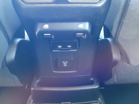 Used 2024 Jeep Wrangler Unlimited Sahara AWD/4WD image 13