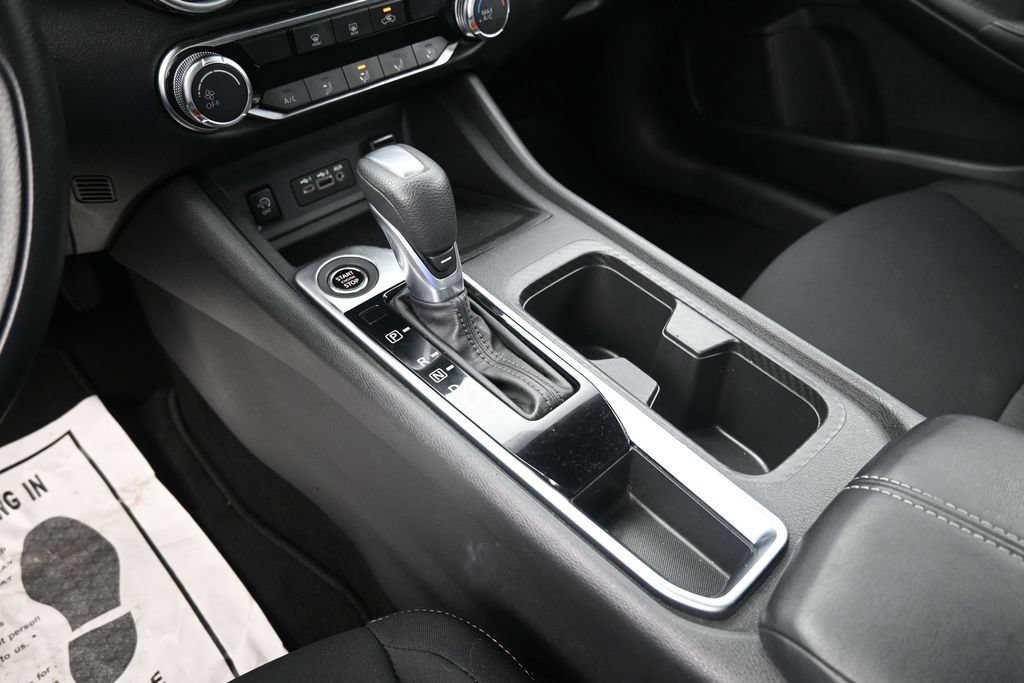Used 2025 Nissan Sentra SV FWD image 31