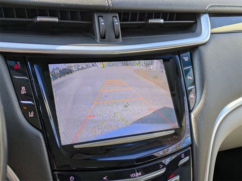 Used 2014 Cadillac XTS Luxury w/ Driver Awareness Package image 27