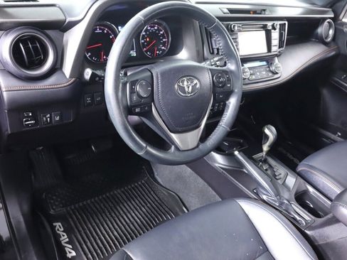 Used 2017 Toyota RAV4 SE AWD/4WD image 9