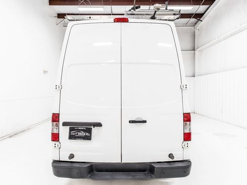 Used 2020 Nissan NV 2500 SV RWD image 6