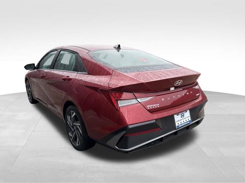 New 2026 Hyundai Elantra Limited FWD image 9