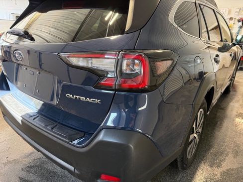 Used 2024 Subaru Outback Premium image 6