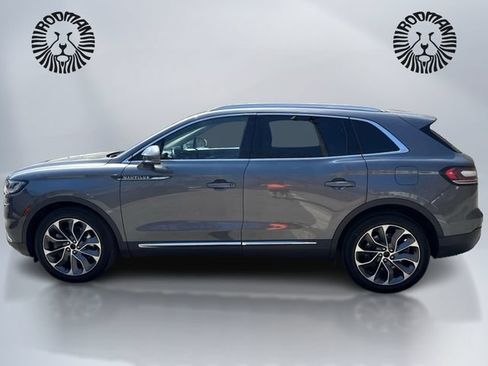 Used 2022 Lincoln Nautilus Reserve w/ Luxury Package AWD/4WD image 10