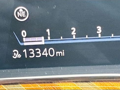 Used 2023 Cadillac Escalade ESV Sport Platinum w/ LPO, ONYX Package image 43