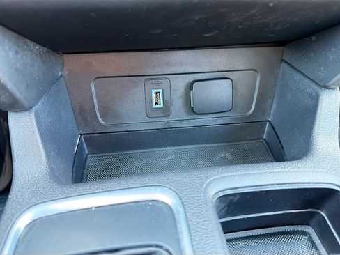 Used 2019 Ford Escape SEL image 30