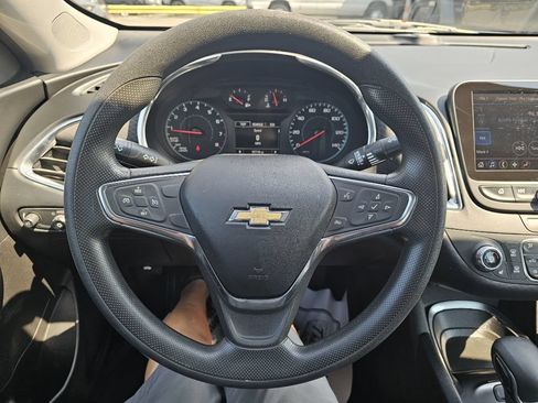Used 2021 Chevrolet Malibu LT FWD image 22