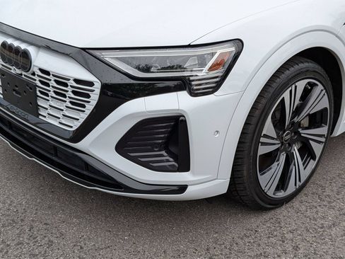 Used 2024 Audi Q8 e-tron Prestige w/ Prestige Package AWD/4WD image 9