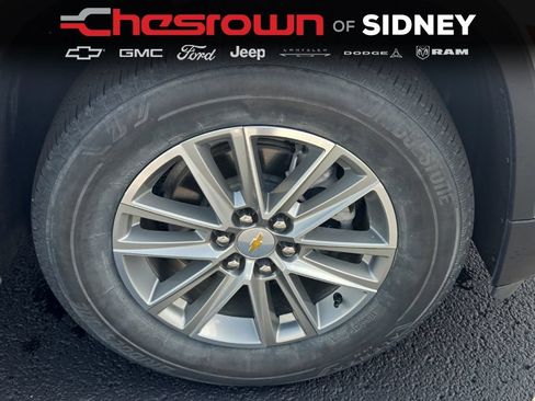 Used 2023 Chevrolet Traverse LT FWD image 12