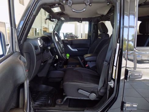 Used 2014 Jeep Wrangler Unlimited Sahara w/ Connectivity Group image 22