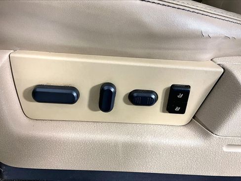 Used 2011 Ford F150 Lariat w/ Lariat Plus Pkg image 31