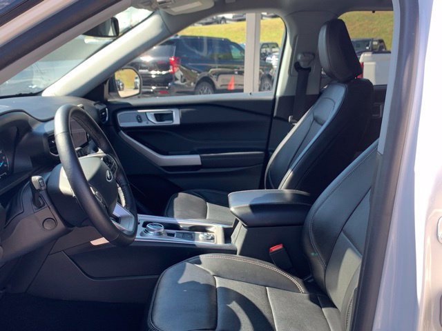 Certified 2023 Ford Explorer Limited w/ Equipment Group 301A AWD/4WD image 23