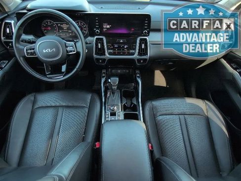 Used 2022 Kia Sorento SX image 4
