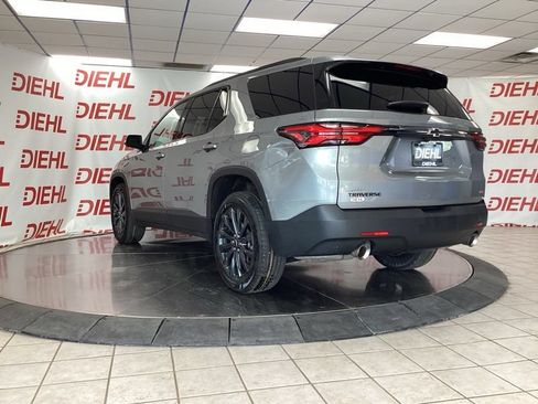 Used 2023 Chevrolet Traverse RS w/ LPO, Floor Liner Package FWD image 5
