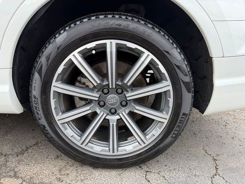 Used 2017 Audi Q7 3.0T Premium Plus w/ Premium Plus Package AWD/4WD image 8