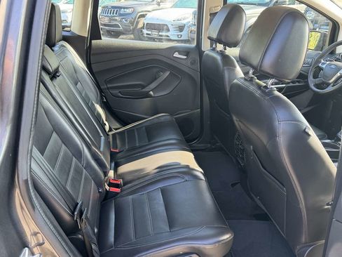 Used 2017 Ford C-MAX Energi Titanium image 10