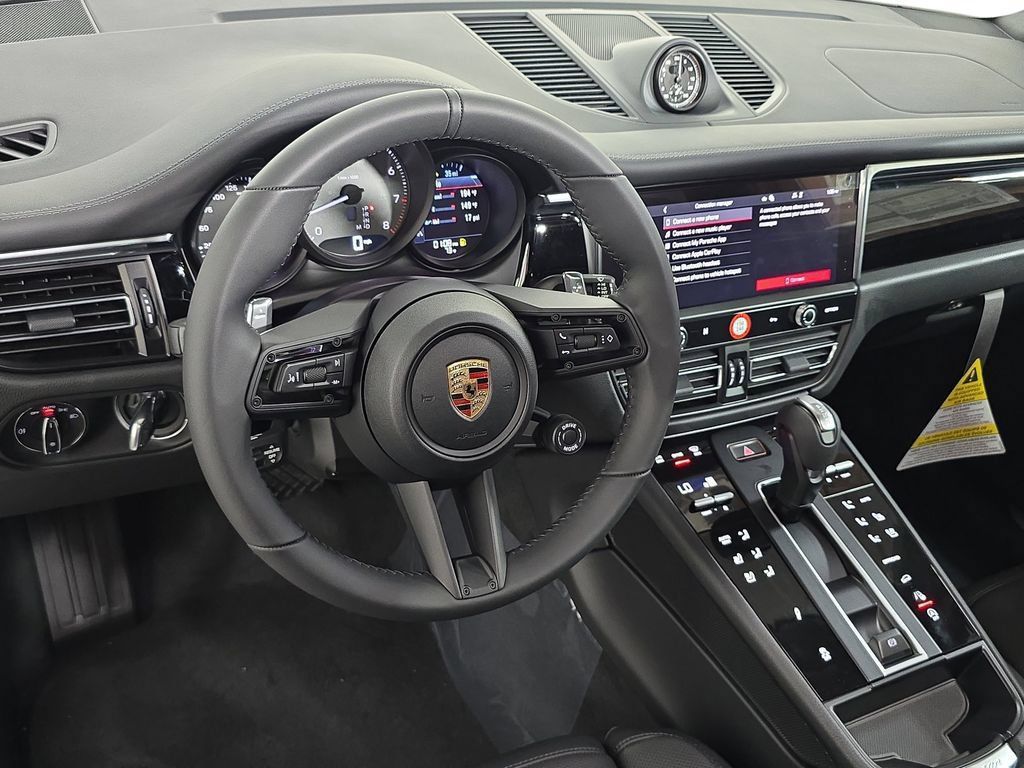 Certified 2026 Porsche Macan S AWD/4WD image 4