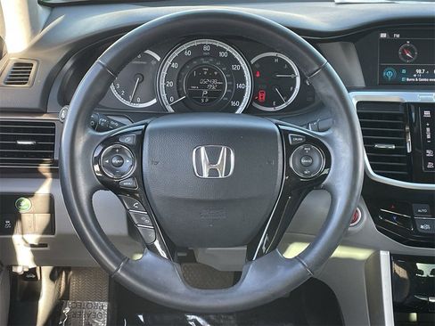 Used 2017 Honda Accord EX-L image 21