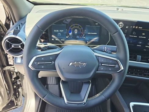 New 2026 Chevrolet Equinox LT w/ Convenience Package II AWD/4WD image 15