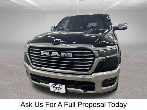 Used 2025 RAM 1500 Laramie AWD/4WD image 6