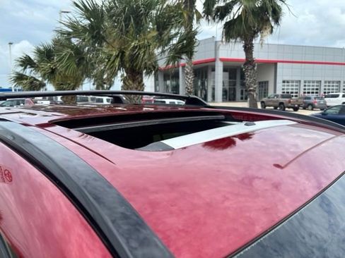 Used 2022 Toyota Highlander XSE FWD image 7