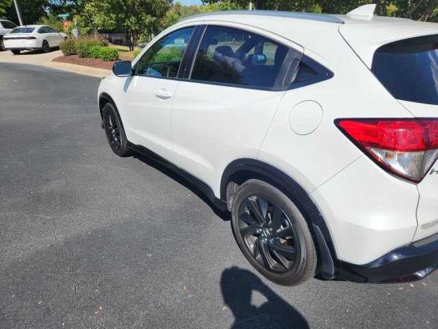 Used 2022 Honda HR-V Sport image 11
