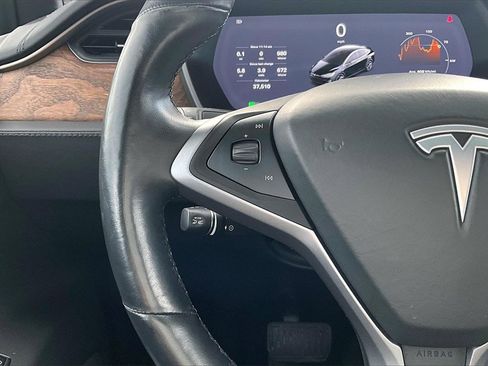 Used 2019 Tesla Model X 100D image 18