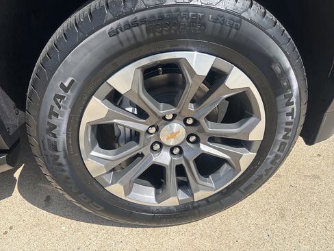 New 2026 Chevrolet Suburban LT w/ Comfort Package RWD image 5