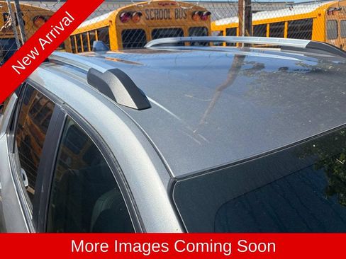 Used 2025 Chevrolet Equinox LT w/ Convenience Package II FWD image 9
