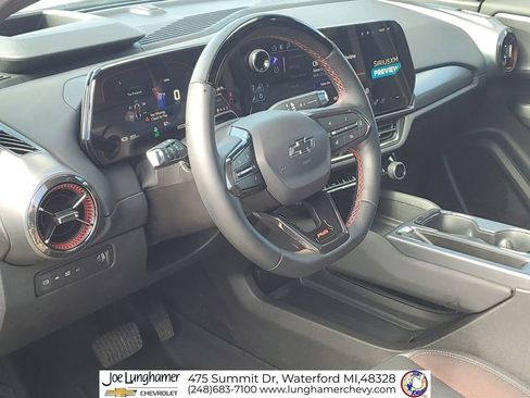 Used 2025 Chevrolet Equinox EV RS w/ Active Safety Package 3 AWD/4WD image 12