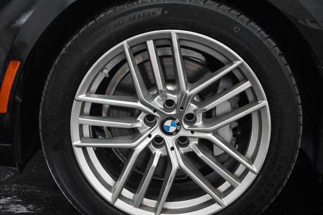 Used 2024 BMW 530i w/ Premium Package RWD image 4