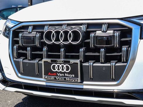 Used 2025 Audi Q7 3.0T Premium Plus w/ Premium Plus Package AWD/4WD image 8