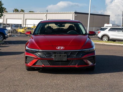 Used 2024 Hyundai Elantra SEL FWD image 2